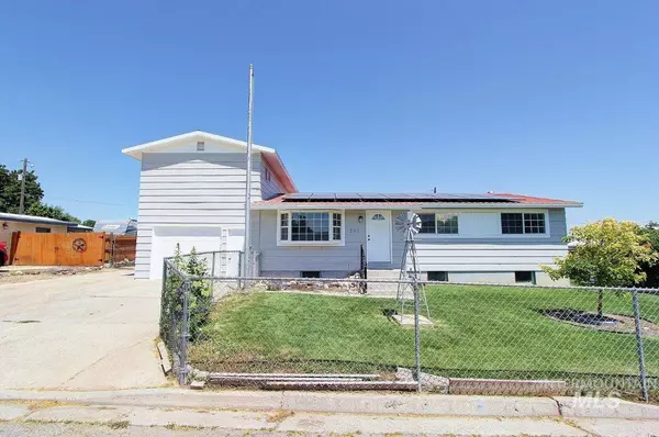 207 Pleasant St, New Plymouth, ID 83655