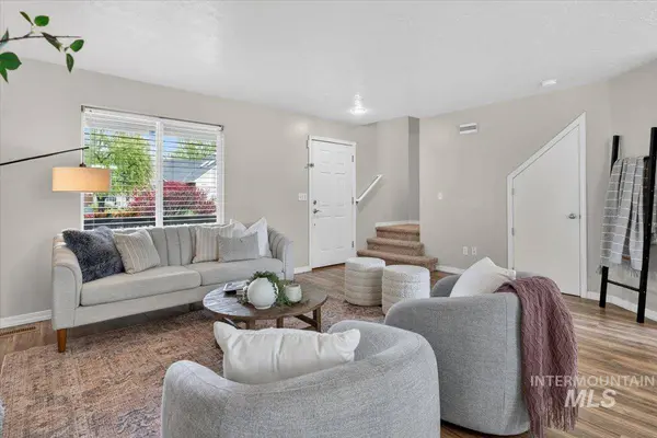 10448 W Merab Ct, Star, ID 83669