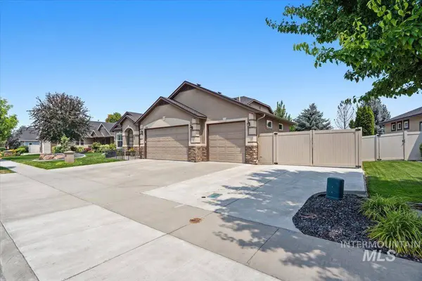 726 W Arbor Pointe Way, Nampa, ID 83686