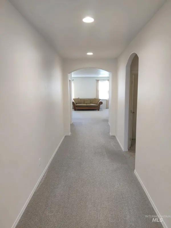 2301 W Skylar St, Nampa, ID 83686