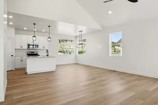 722 S Liberty Cove DR, Cedar City, UT 84720