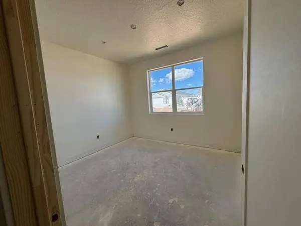 4984 N 75 E, Enoch, UT 84721