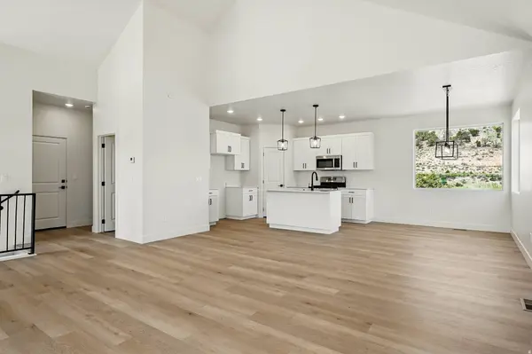 702 S LIBERTY COVE DR, Cedar City, UT 84720