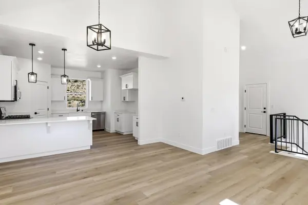 694 S Liberty Cove DR, Cedar City, UT 84720