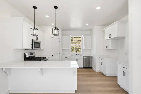 694 S Liberty Cove DR, Cedar City, UT 84720