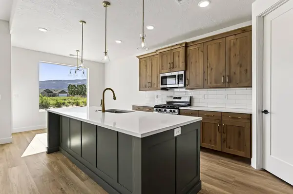 4992 N 75 E, Enoch, UT 84721