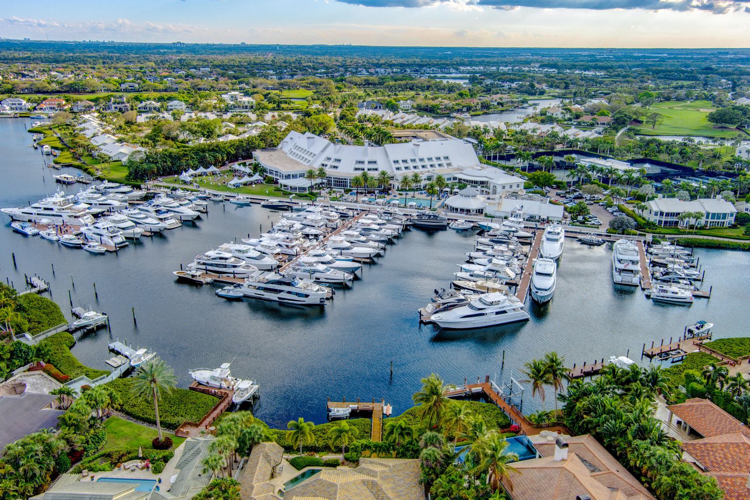 Admirals Cove