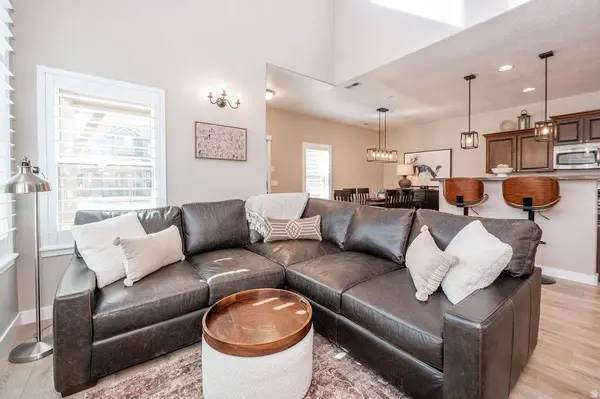 936 W SPRING CREEK LN, Farmington, UT 84025