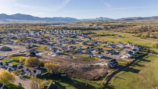 828 W 70 N #87, Hyrum, UT 84319