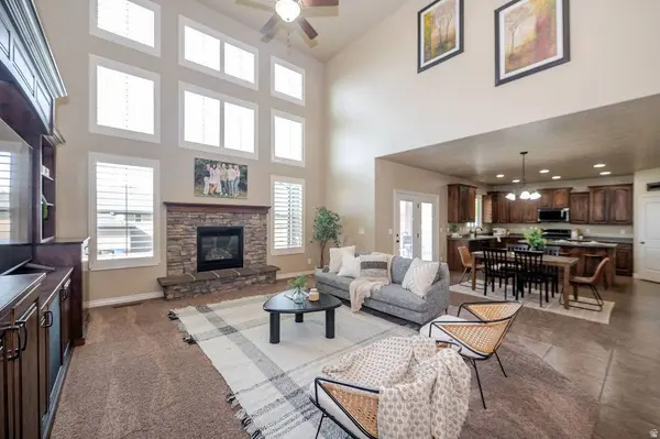 2692 W 2325 N, Farr West, UT 84404