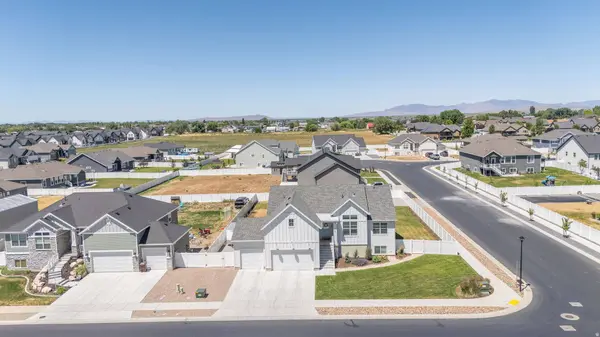 3561 S GREEN FARM WAY, West Haven, UT 84401