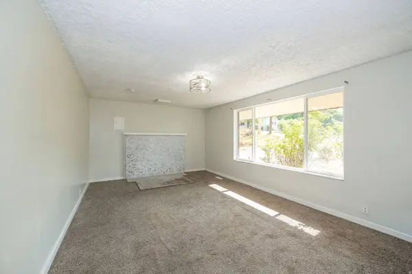 3257 N 400 W, Pleasant View, UT 84414
