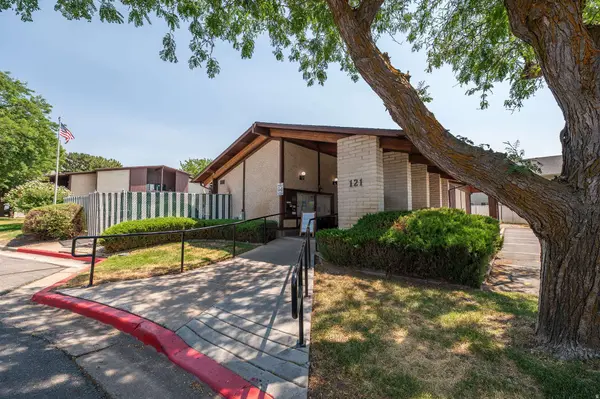 325 E 2550 N ##120, North Ogden, UT 84414