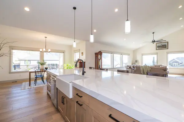 846 E MOUNTAIN RD, North Ogden, UT 84414