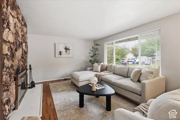1759 N 450 E, North Ogden, UT 84414