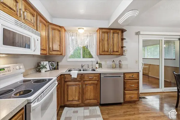 1759 N 450 E, North Ogden, UT 84414