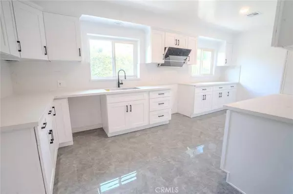 855 N Palm, Upland, CA 91786