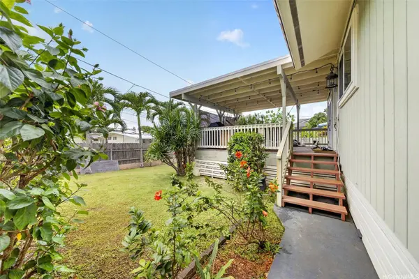 1342 Nanialii ST, Kailua, HI 96734