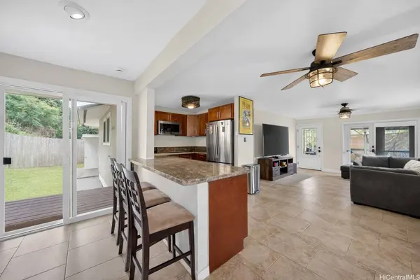1342 Nanialii ST, Kailua, HI 96734