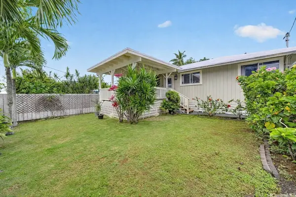 1342 Nanialii ST, Kailua, HI 96734