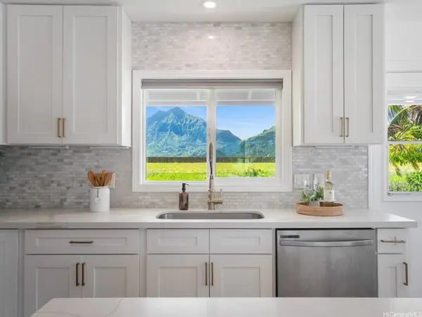 237 Kihapai ST #A, Kailua, HI 96734