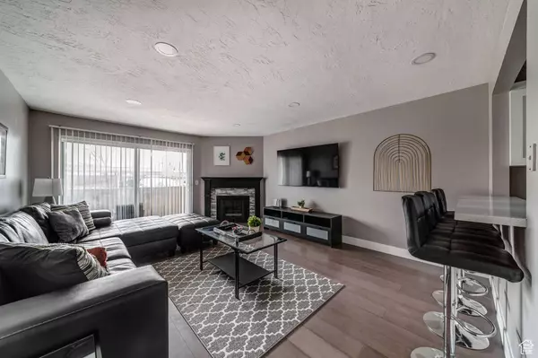 7327 S SPRINGCREST CT E #10, Midvale, UT 84047