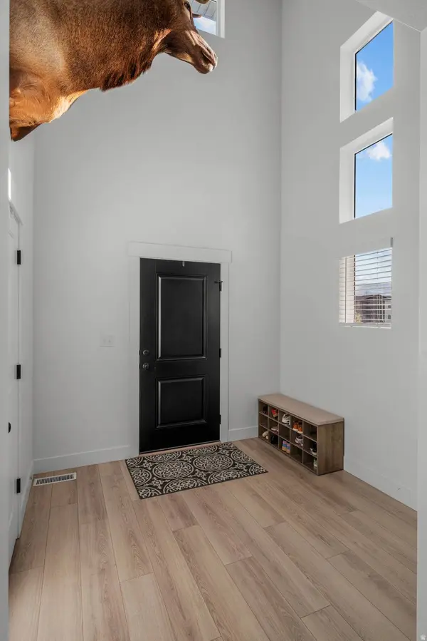 826 W WALNUT BARK LN, Mapleton, UT 84664