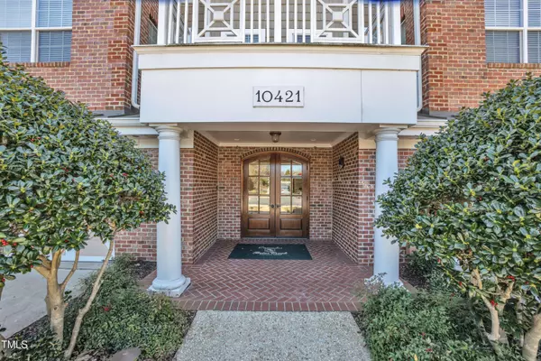 10421 Rosegate Ct #303, Raleigh, NC 27617