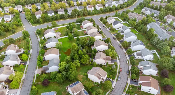 feature image of That House That’s Been Sitting Could Be Your Best Shot at a Deal