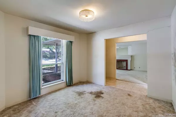 426 Zephyr, Windcrest, TX 78239