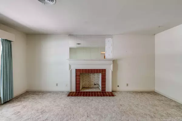 426 Zephyr, Windcrest, TX 78239