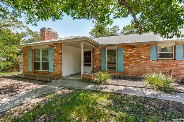 426 Zephyr, Windcrest, TX 78239