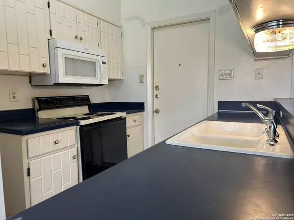 12506 MINUTEMAN DR, San Antonio, TX 78233