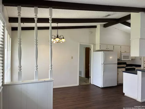 12506 MINUTEMAN DR, San Antonio, TX 78233