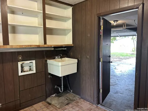 4910 El Gusto, San Antonio, TX 78233