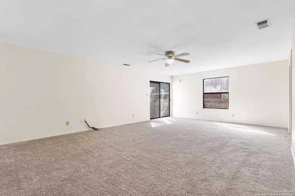 642 Freiling, San Antonio, TX 78213