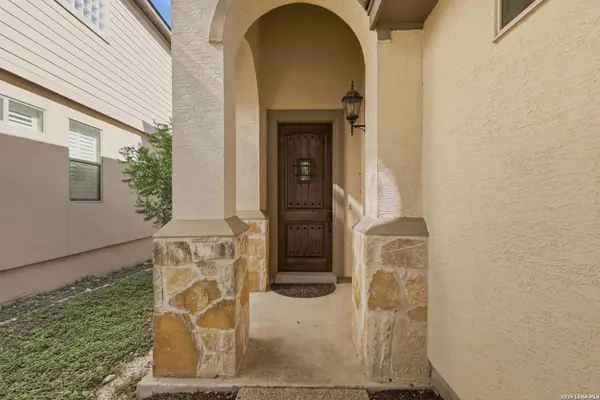 21822 ANDREWS GDN, San Antonio, TX 78258