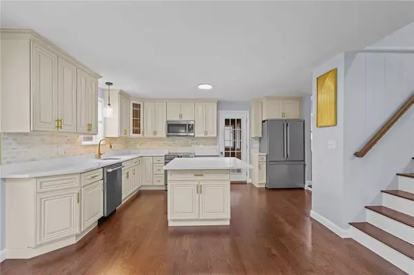 242 Burnt Hill RD, Scituate, RI 02831