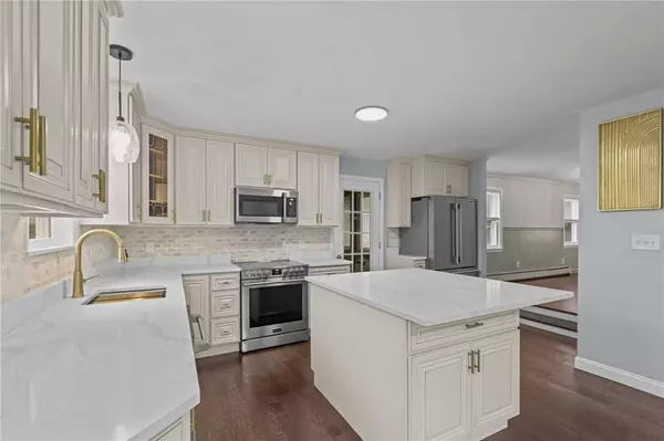 242 Burnt Hill RD, Scituate, RI 02831