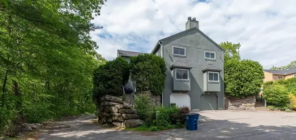 15 Loyalist Dr #15B, Uxbridge, MA 01569