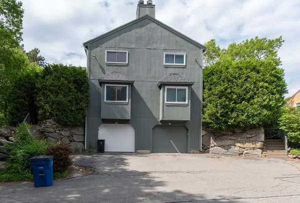 15 Loyalist Dr #15B, Uxbridge, MA 01569