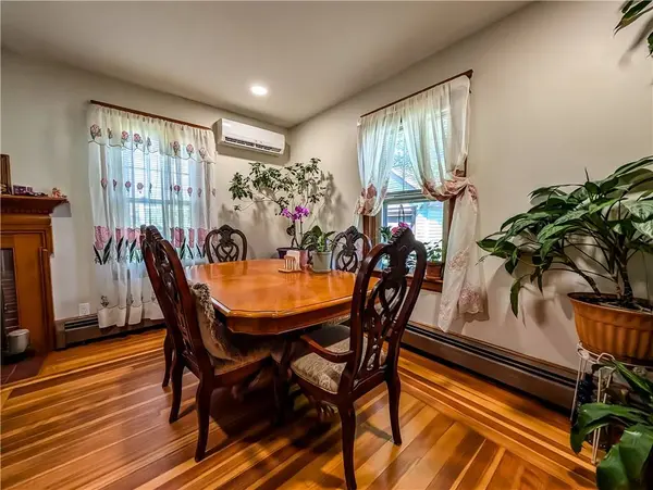 58 Richard ST, Cranston, RI 02910