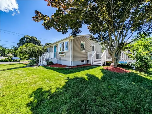 24 Cedar ST, Johnston, RI 02919