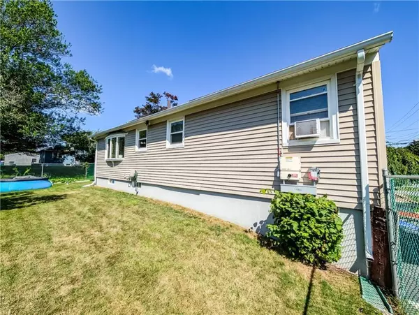 24 Cedar ST, Johnston, RI 02919