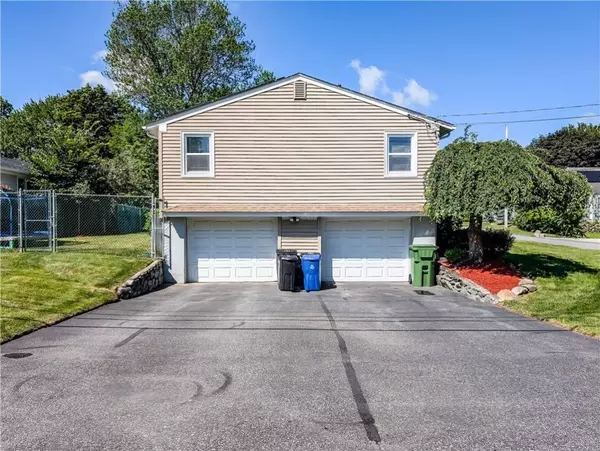 24 Cedar ST, Johnston, RI 02919