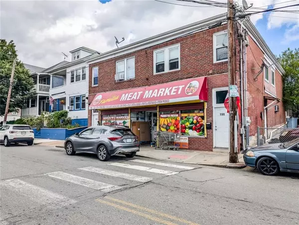 196 Pocasset AVE, Providence, RI 02909