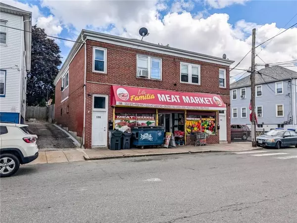 196 Pocasset AVE, Providence, RI 02909