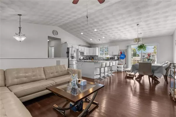 31 Boccia CT, Warwick, RI 02888