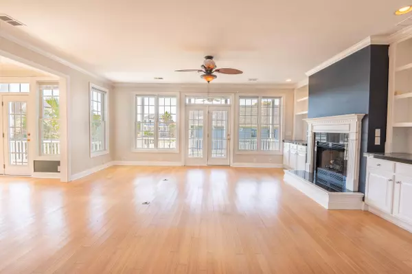 2107 Club View Ct, Charleston, SC 29412