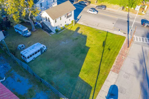 975 King St, Charleston, SC 29403